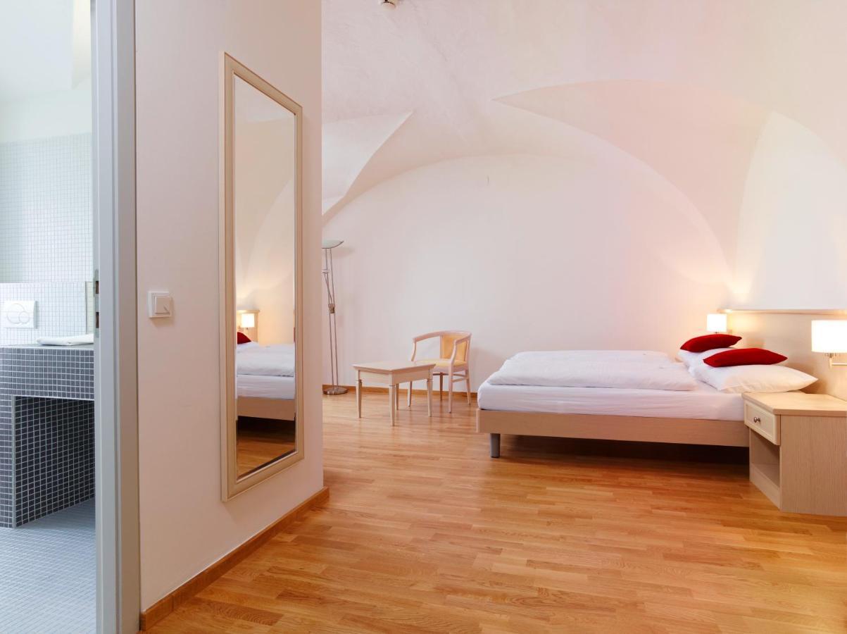 Cma Stift Ossiach Hotel Ngoại thất bức ảnh